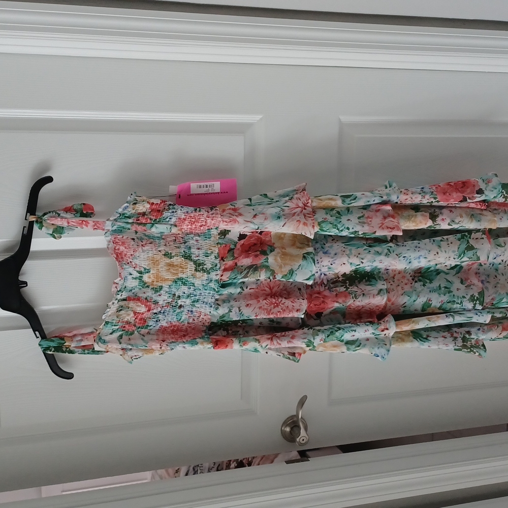 Flowers dress in Jr size 10. Long dress to above ankles, straps and zipper …